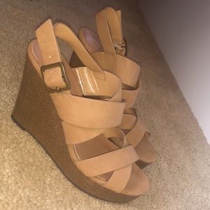 Wedged heel Sandals tan